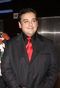 Adnan Sami 2007 - still 17966 crop.jpg